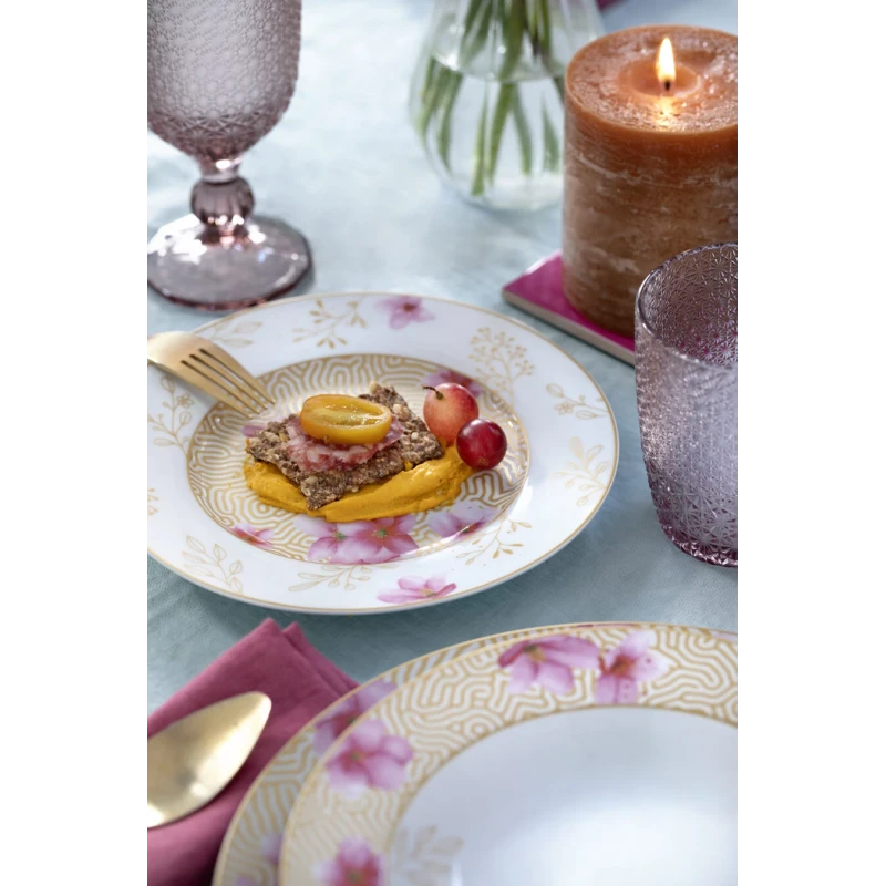 Henriette - Peach Table Service - 18 Pieces