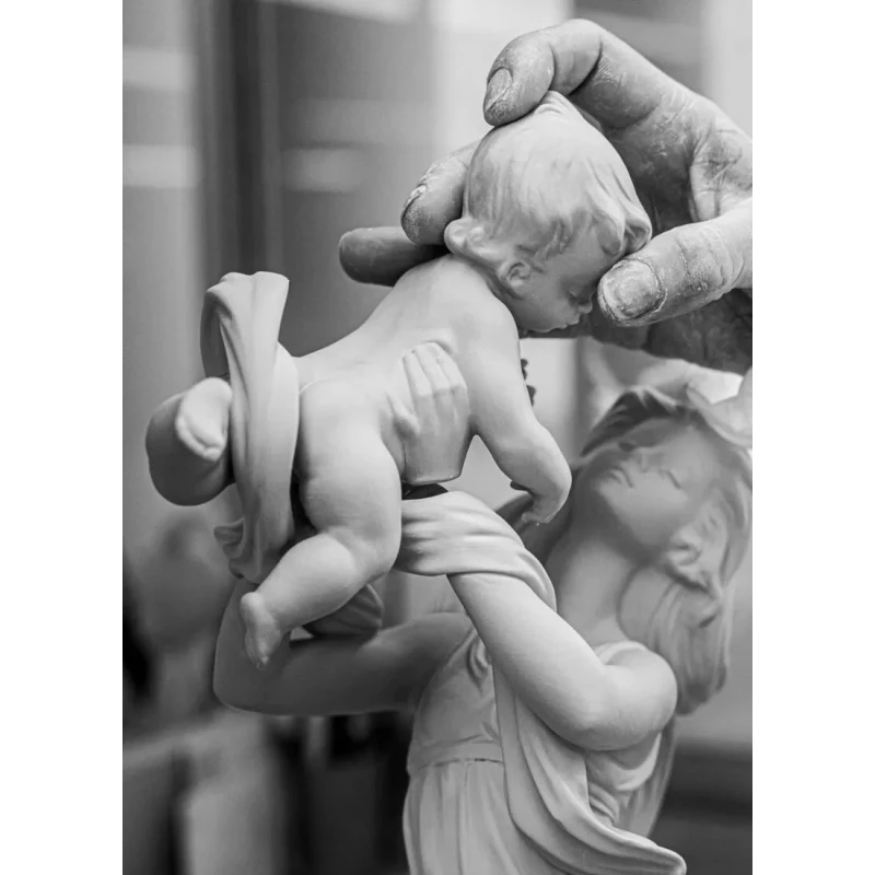 Lladró - Scultura Madre il Mio Bellissimo Bebè - Bianco Opaco