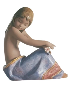 Lladró - South Sea Girl Sculpture - Porcelain Stoneware
