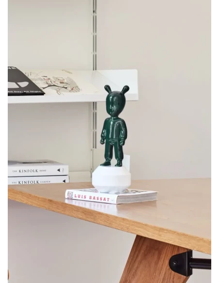 Lladró - The Dark Green Guest - Dark Green / White