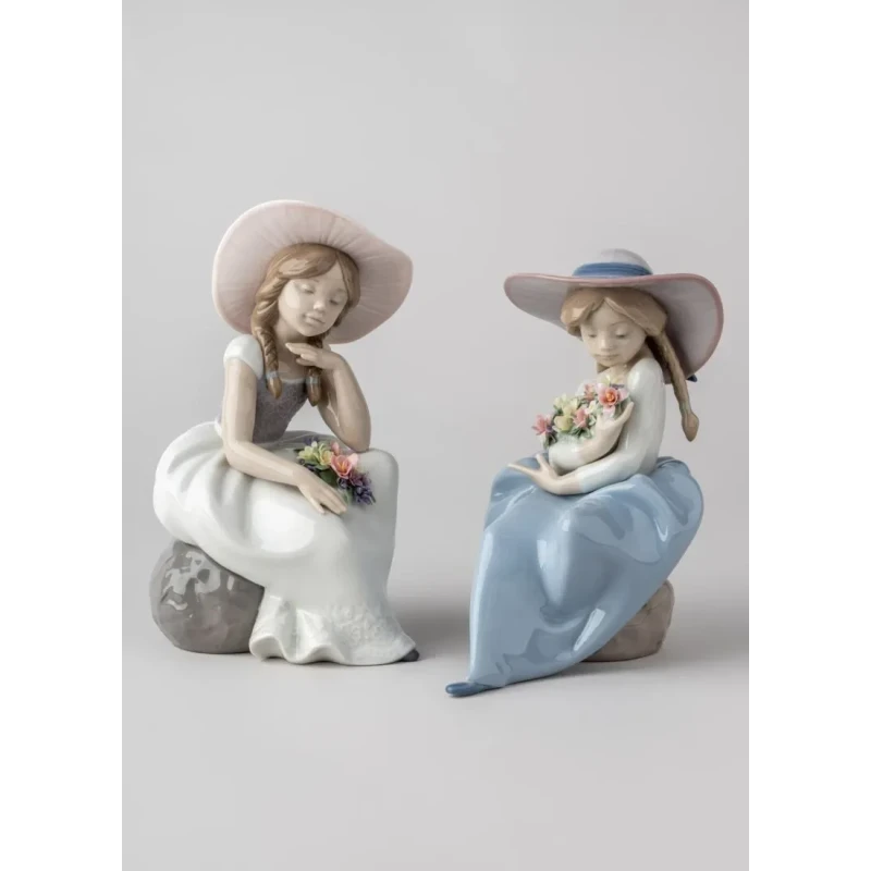 Lladró - Girl with Flowers Sculpture - Porcelain