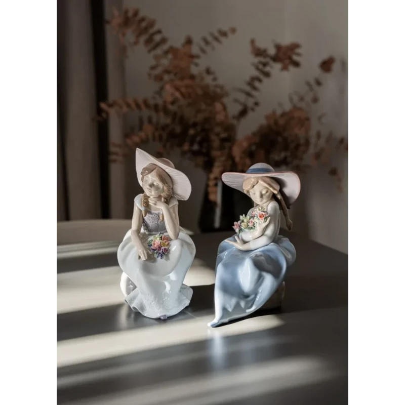 Lladró - Girl with Flowers Sculpture - Porcelain