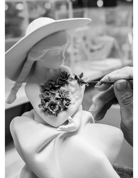 Lladró - Girl with Flowers Sculpture - Porcelain