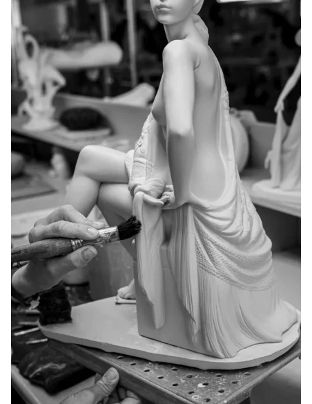 Lladró - Nude with Shawl Sculpture - Porcelain