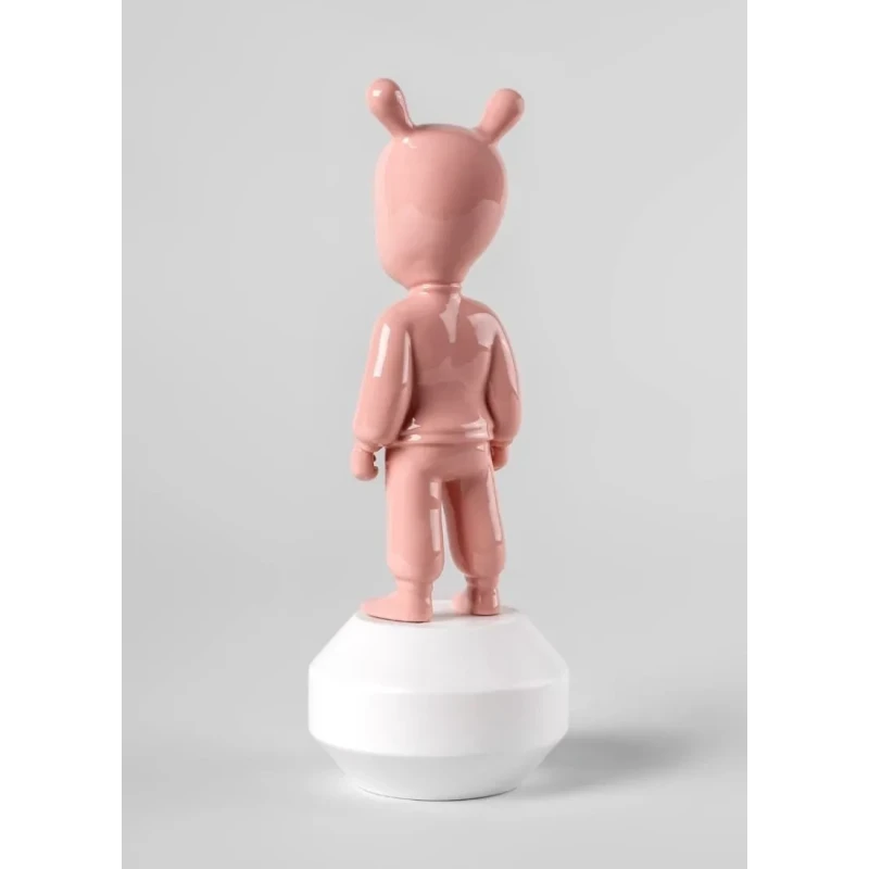 Lladró - The Pink Guest Sculpture - Pink / White