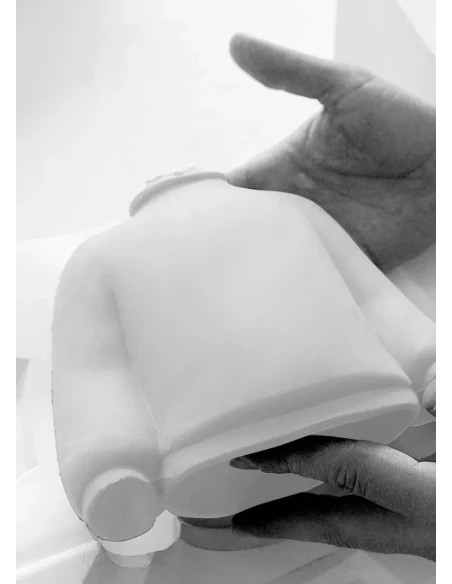 Lladró - The White Guest Sculpture - White