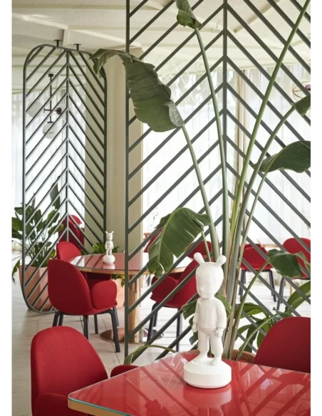 Lladró - The White Guest Sculpture - White