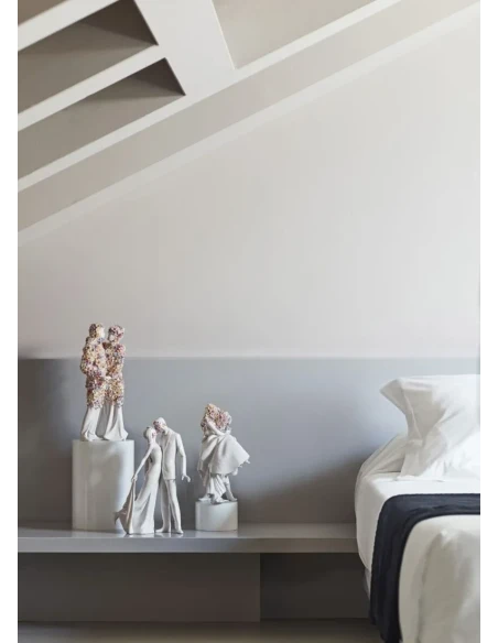 Lladró - Love II Flowers Sculpture - Porcelain