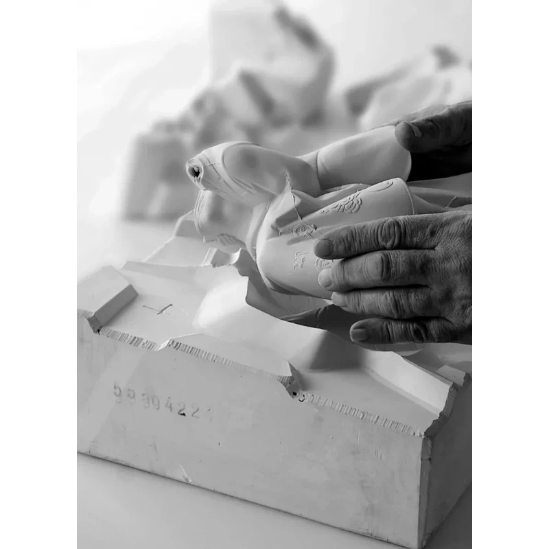 Lladró - Love II Flowers Sculpture - Porcelain