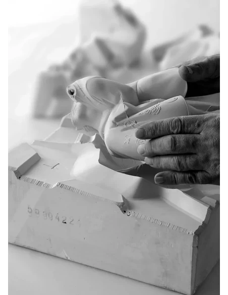 Lladró - Love II Flowers Sculpture - Porcelain