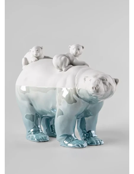 Lladró - Mother Bear and Her Cubs Sculpture - Underwater