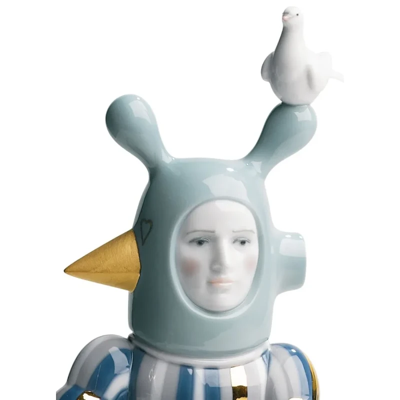 Lladró - The Lover III sculpture. By Jaime Hayon