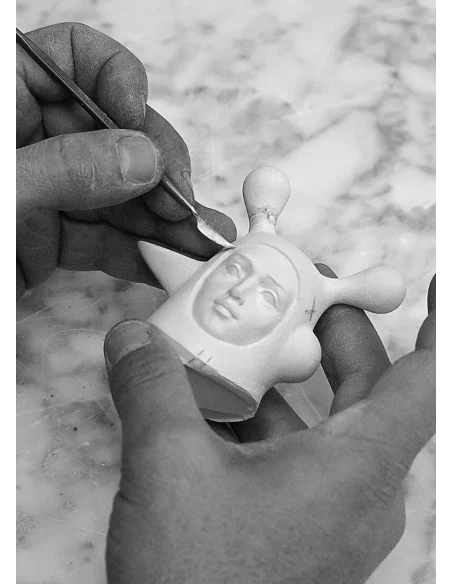 Lladró - The Lover III sculpture. By Jaime Hayon