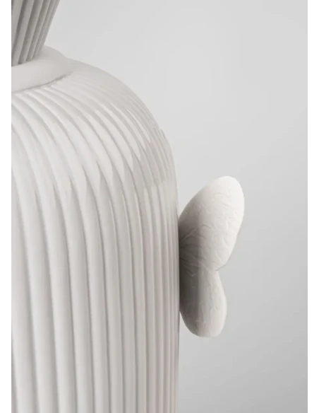 Lladró - Lady Luck Vase by Olga Hanono - White