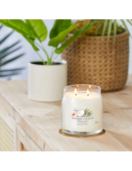Yankee Candle - Coconut Beach Candela in Giara Media