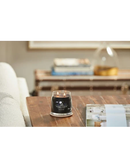 Yankee Candle - Midsummer's Night® - Candela in Giara Media