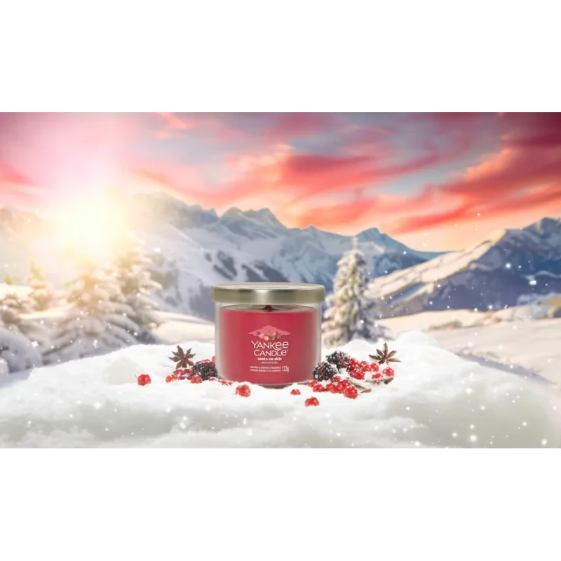 Yankee Candle - Santa on Skis - Small Tumbler Candle