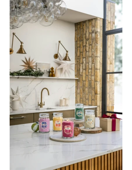 Yankee Candle - Santa on Skis - Large Jar Candle