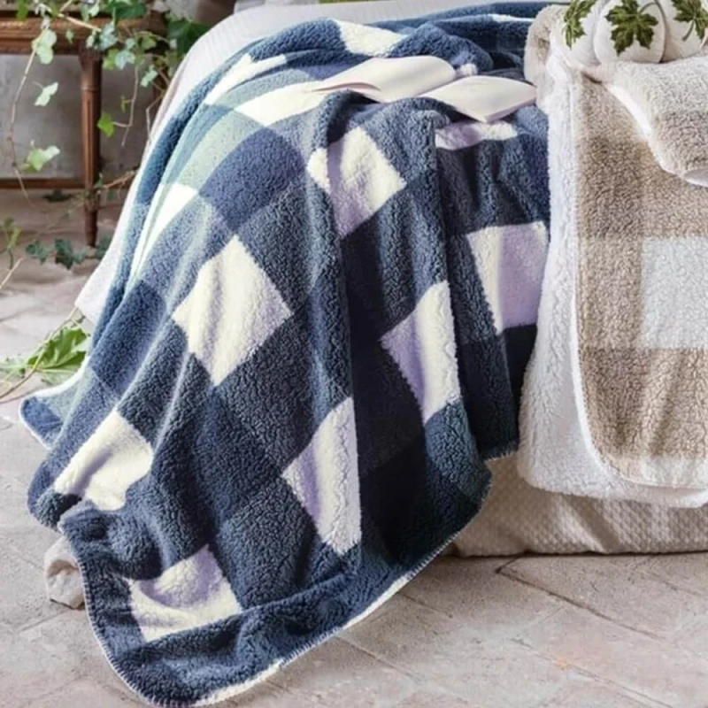 Blanc MariClò - Blue Square Sherpa Throw - 140 x 170 cm